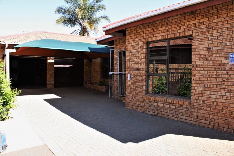 3 Bedroom Property for Sale in Hillcrest Northern Cape